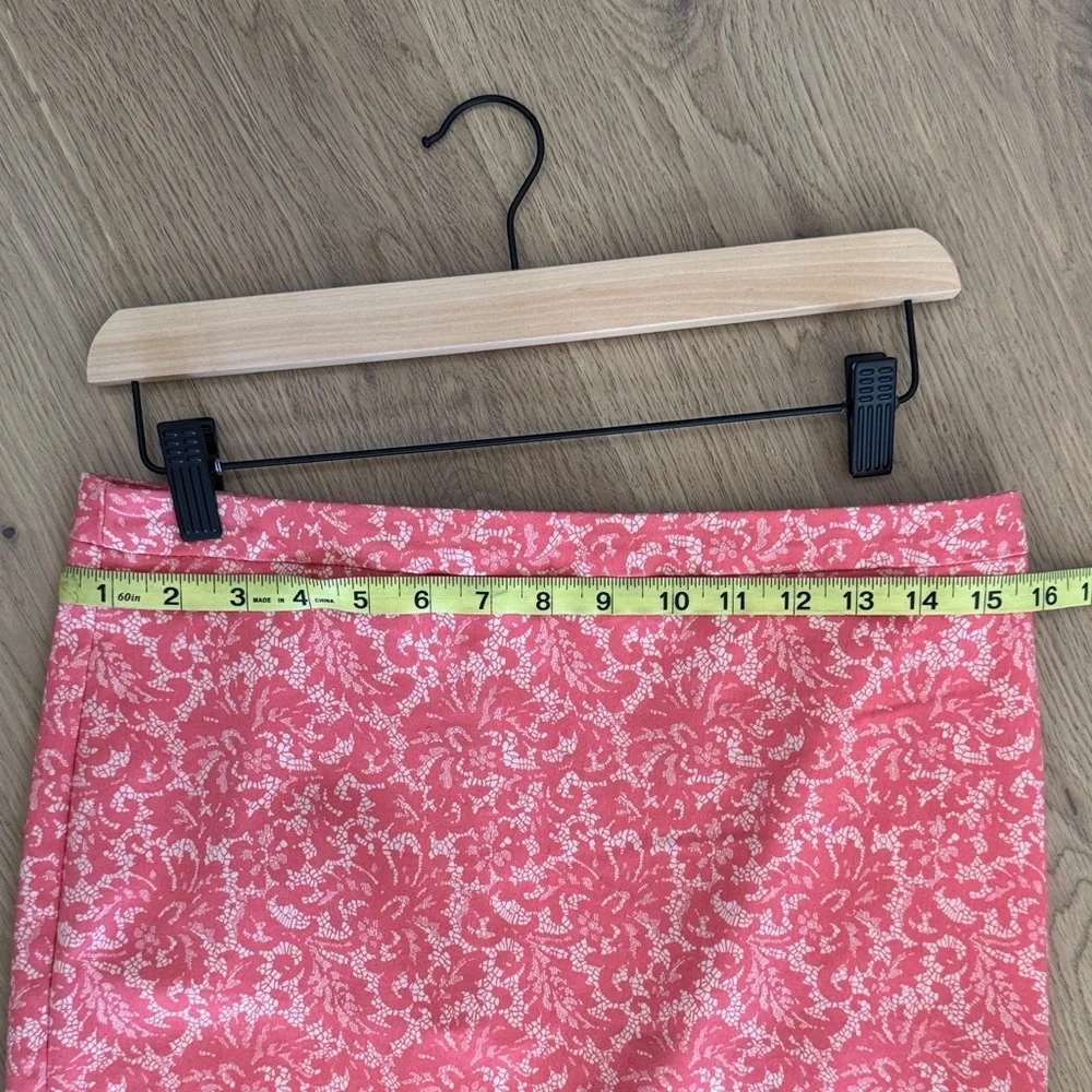 🌸 Reitmans Pink Floral Pencil Skirt
Size 4P (Petite) - Picture 4 of 5